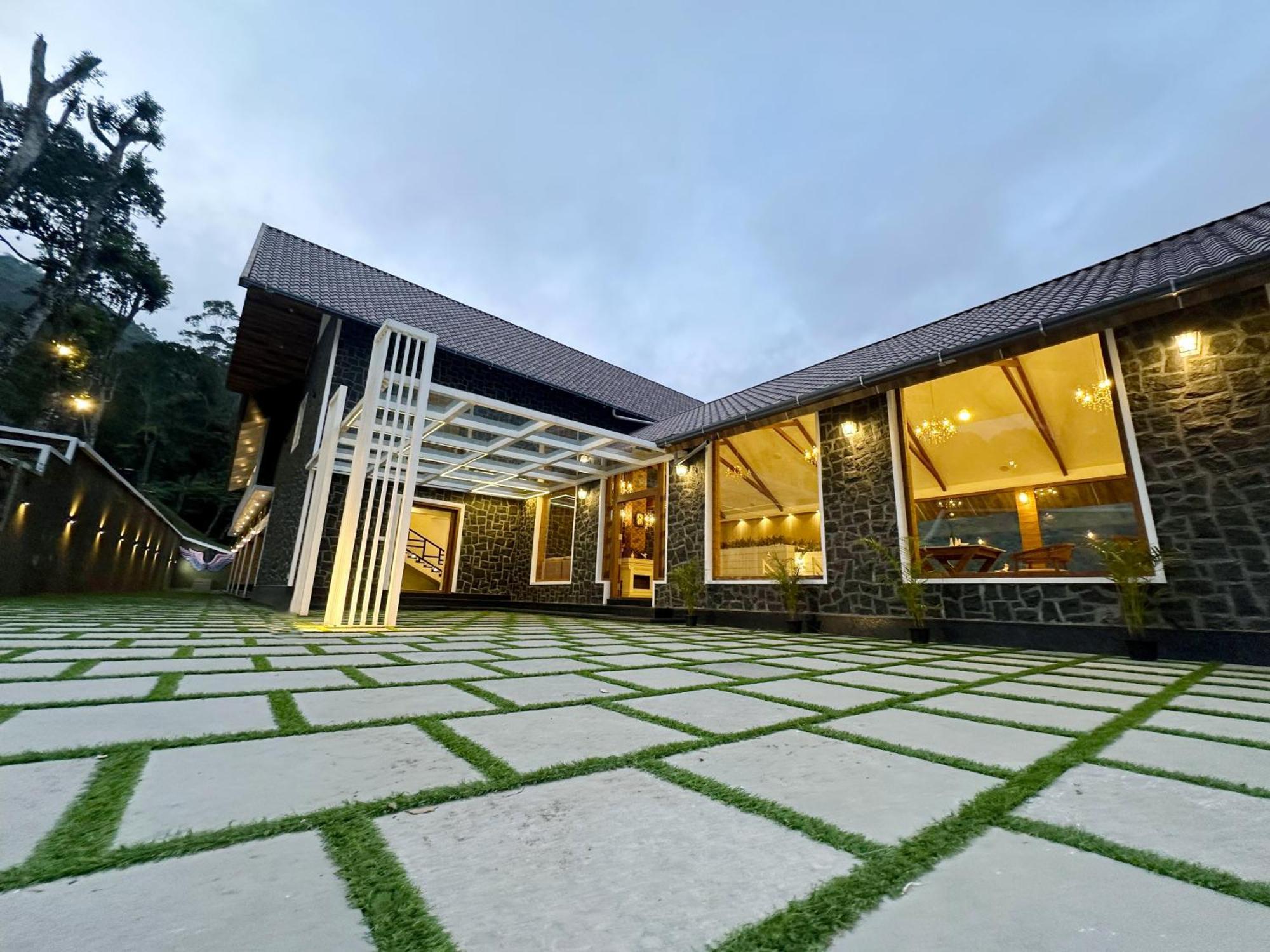 Hotel The Teatree Munnar Suryanelli Esterno foto