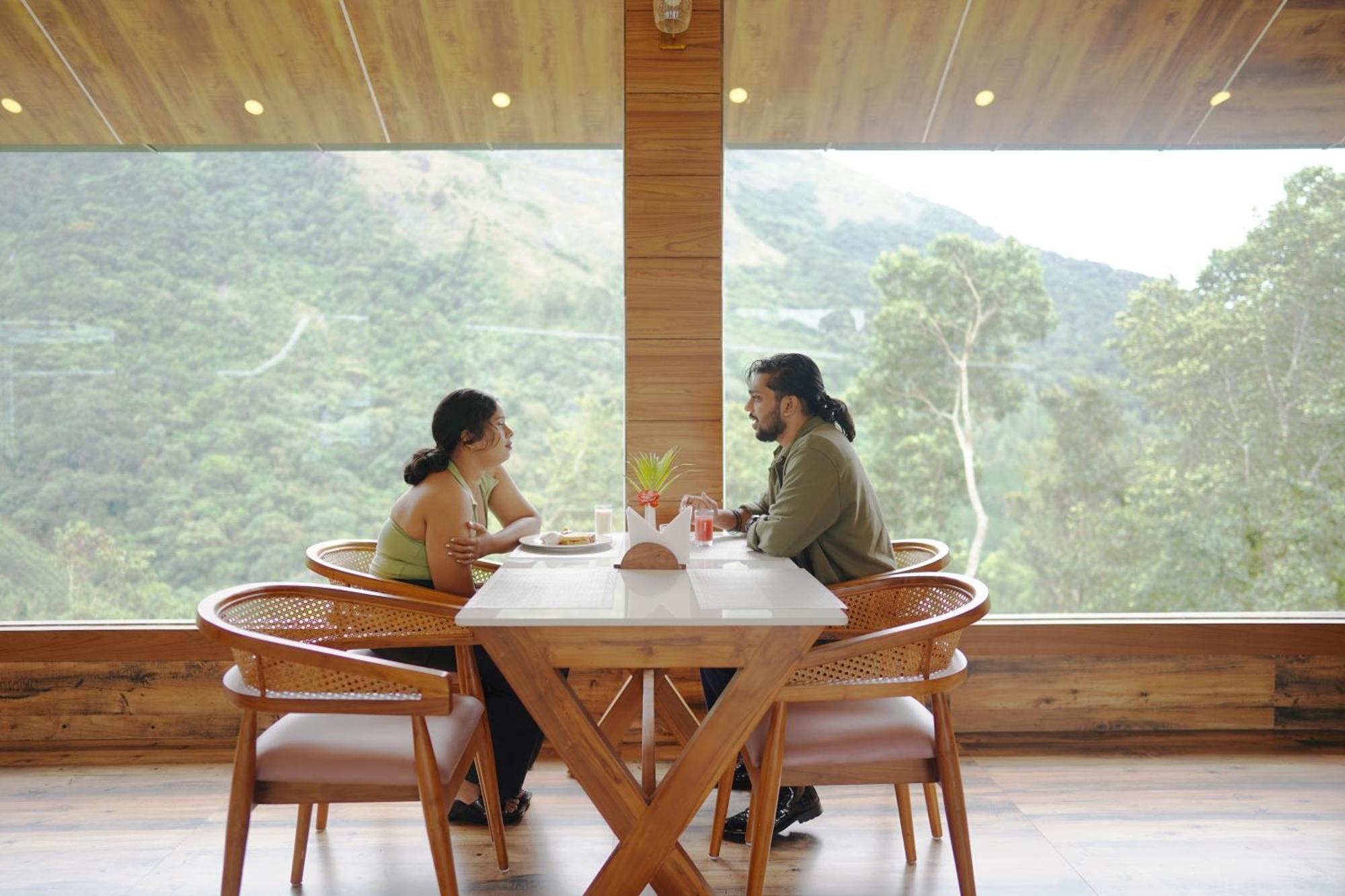 Hotel The Teatree Munnar Suryanelli Esterno foto