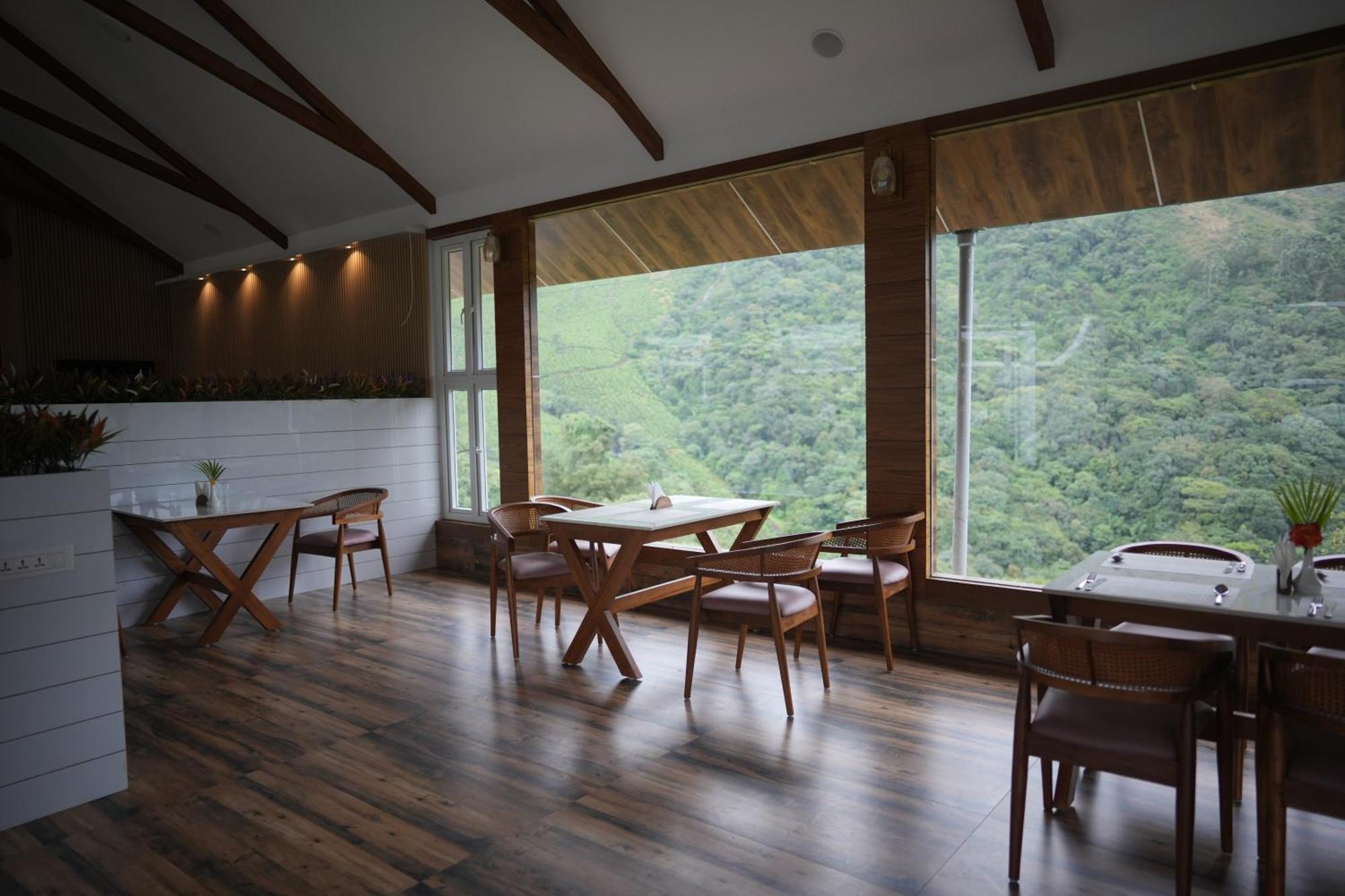 Hotel The Teatree Munnar Suryanelli Esterno foto