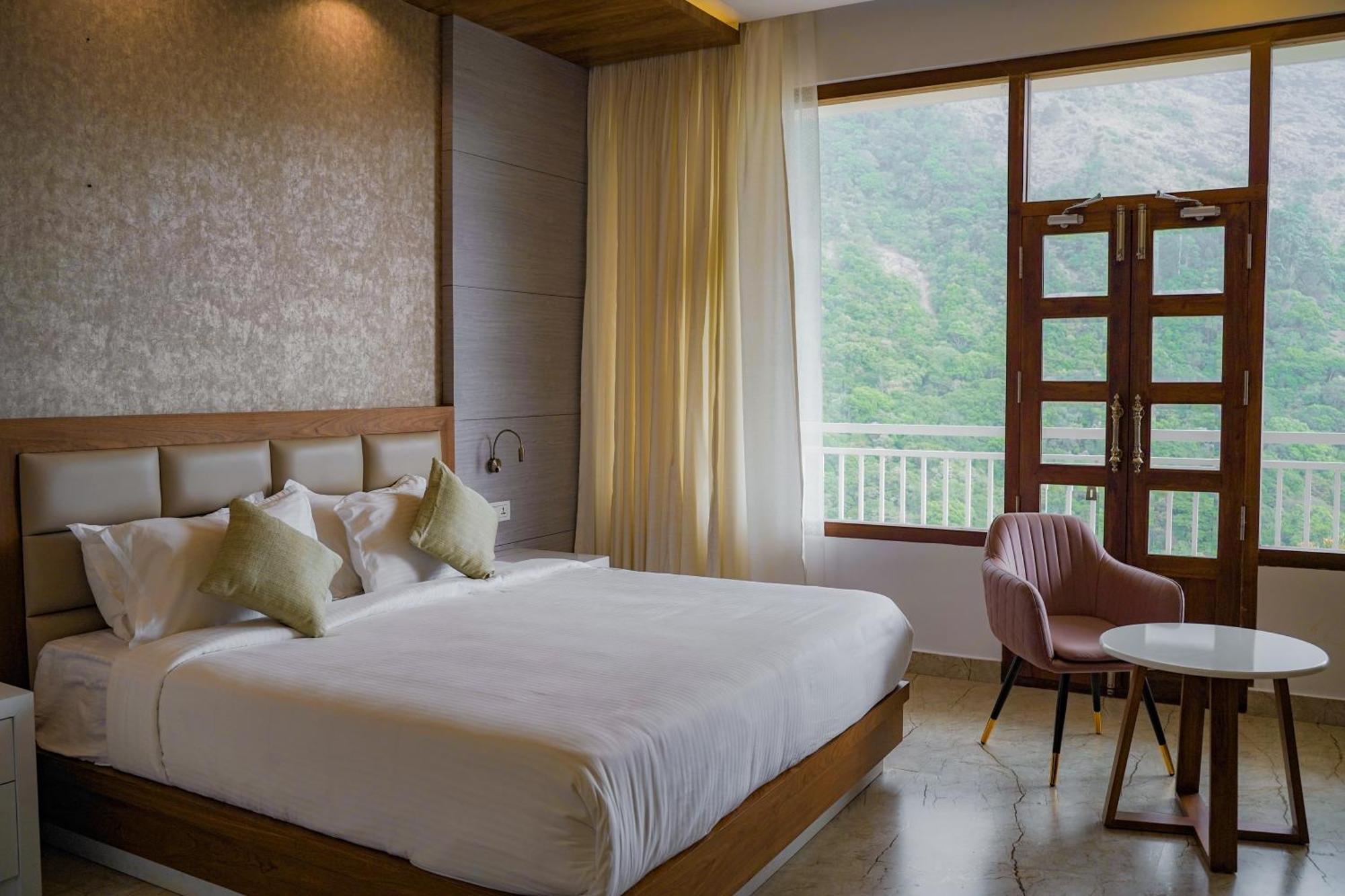 Hotel The Teatree Munnar Suryanelli Esterno foto