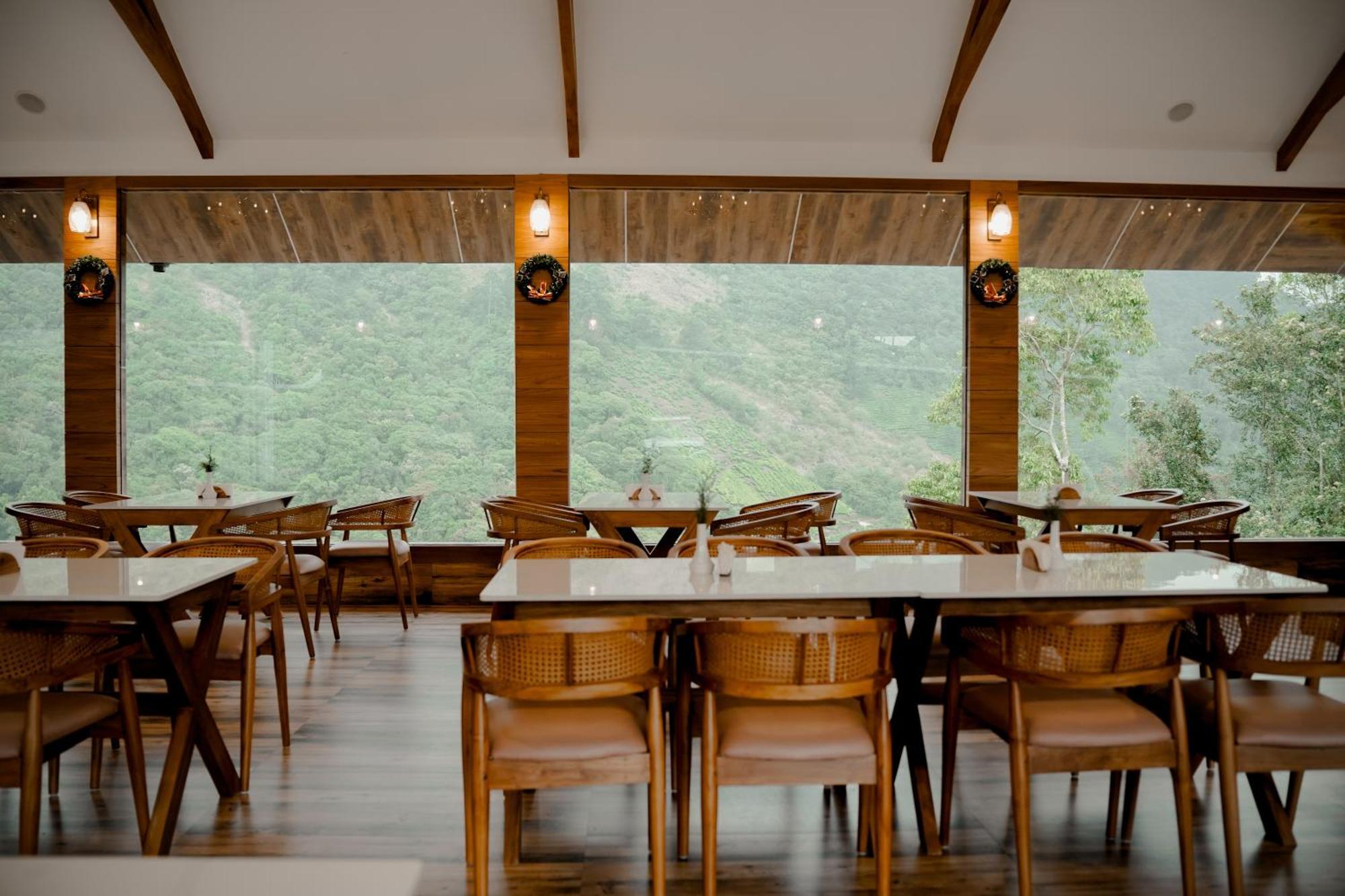 Hotel The Teatree Munnar Suryanelli Esterno foto