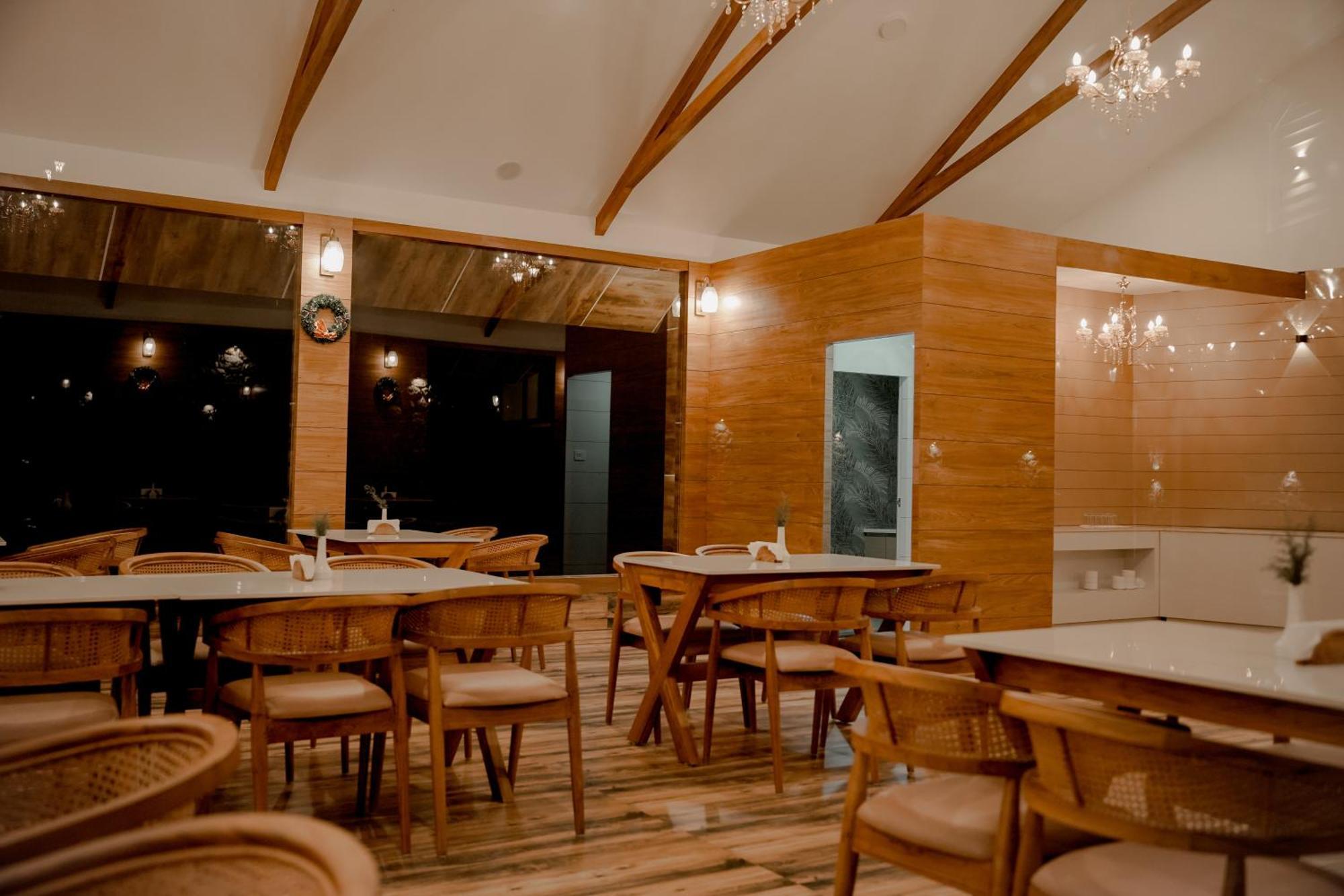 Hotel The Teatree Munnar Suryanelli Esterno foto